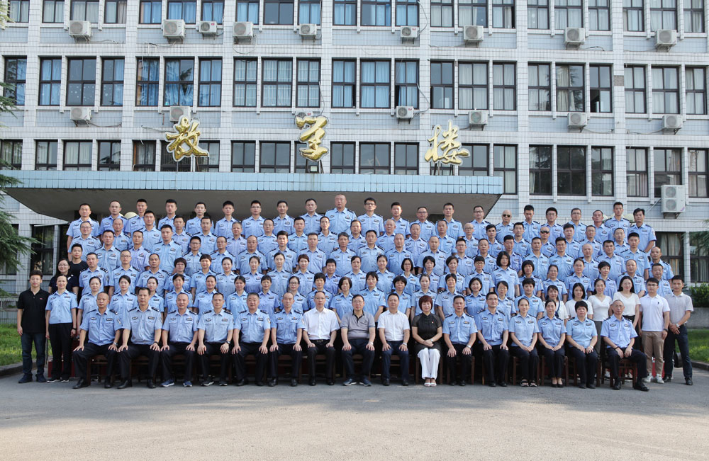 广州市司法局2019年度戒毒警察‘不忘初心、牢记使命’主题教育暨综合素能提升培训班（第四期）在西南政法大学举